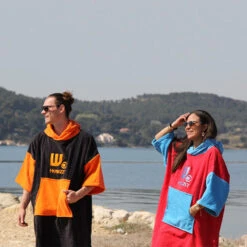 Poncho Howzit Noir/orange 18 Poncho Howzit Noir/orange -SurfMaster poncho howzit noir orange 8